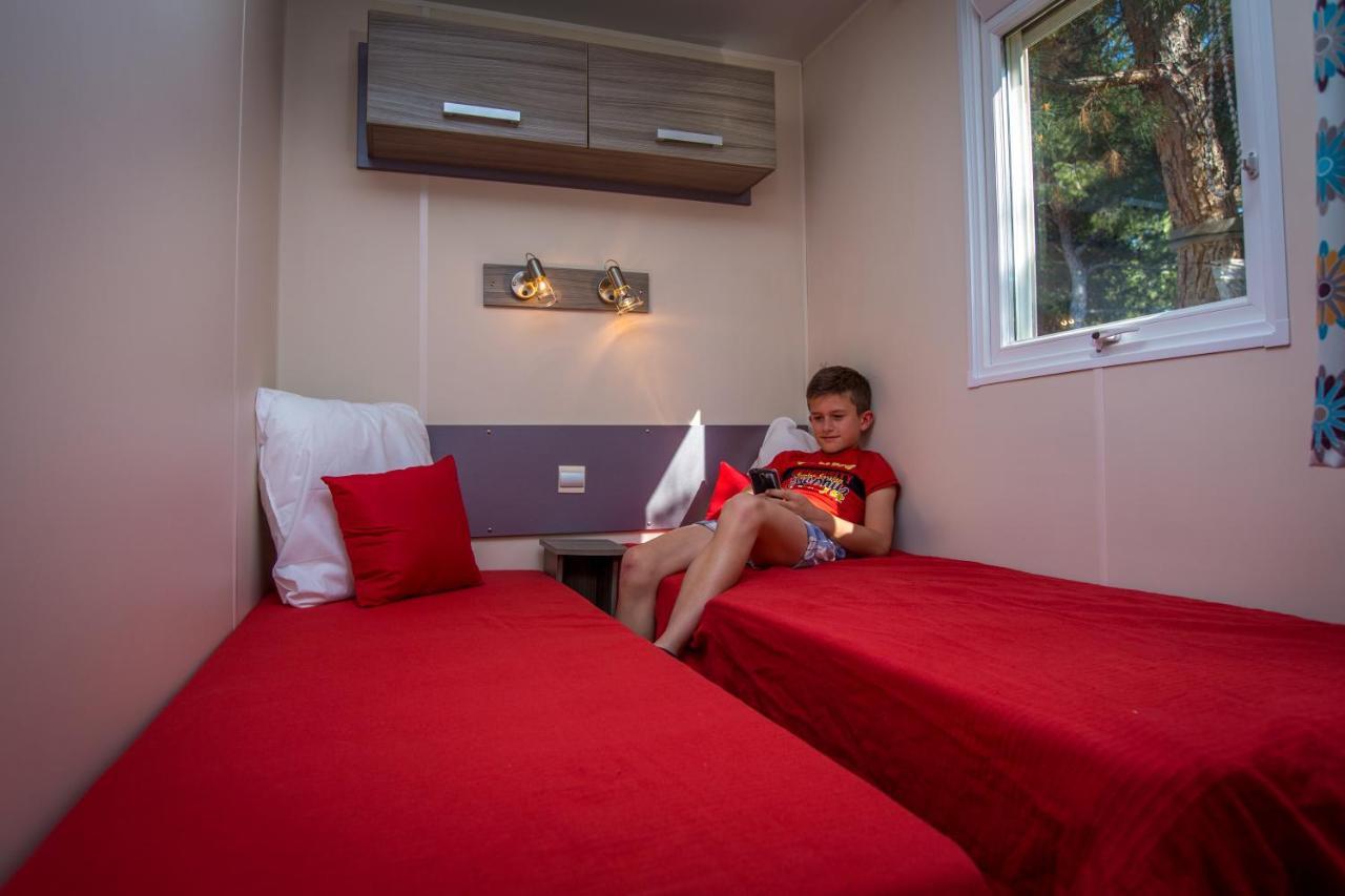 Camping Marina Plage Vitrolles  Exterior foto